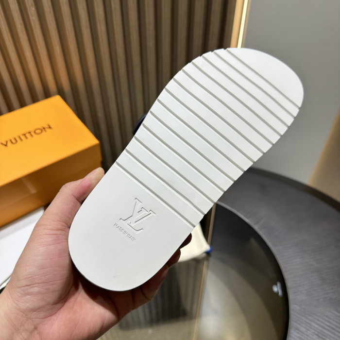 L0VT SANDAL