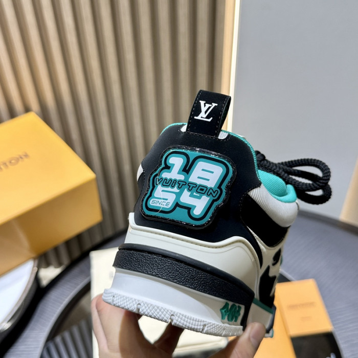 L0VT SNEAKER