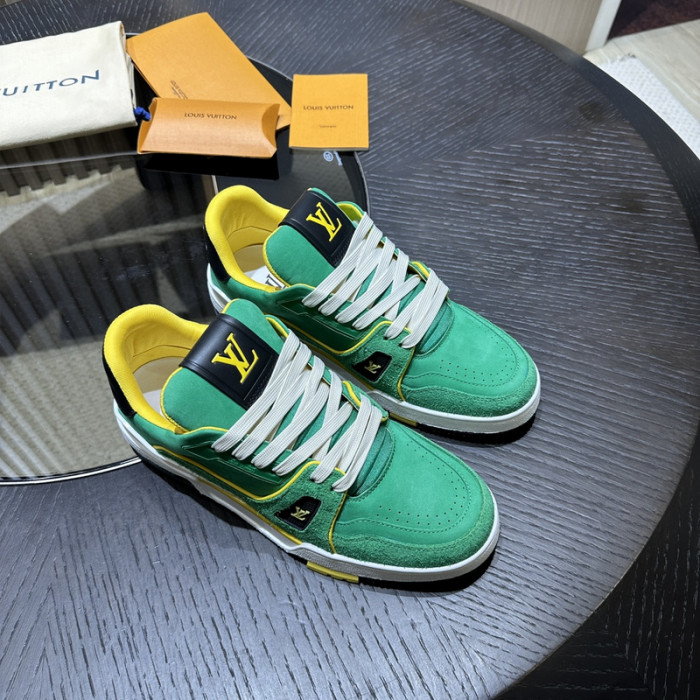 L0VT SNEAKER