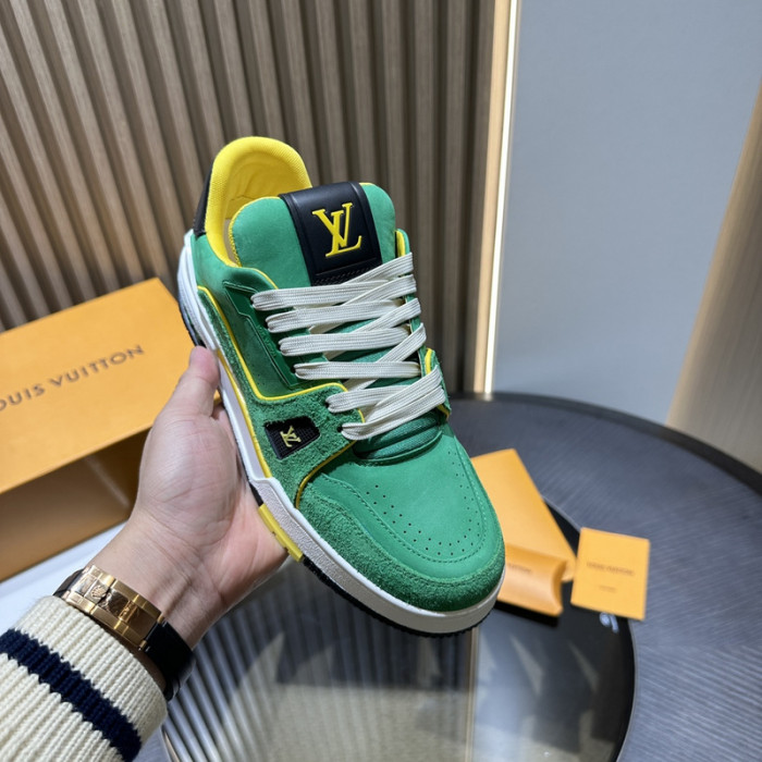 L0VT SNEAKER