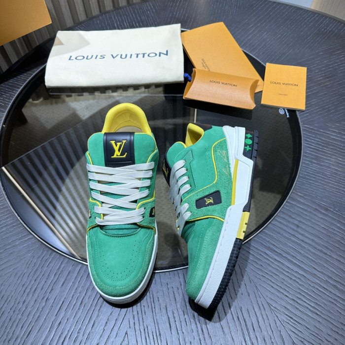 L0VT SNEAKER