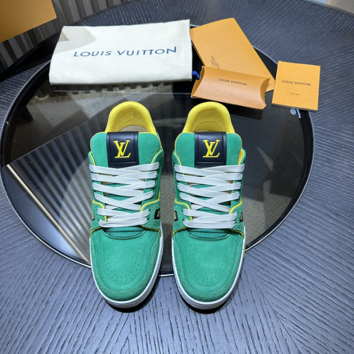 L0VT SNEAKER