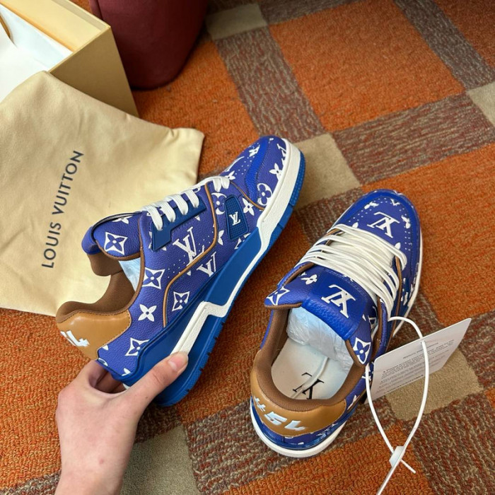 L0VT SNEAKER