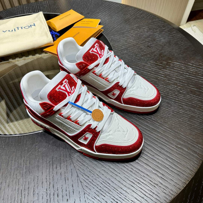 L0VT SNEAKER