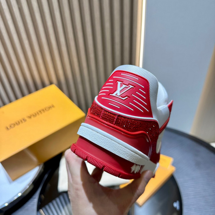 L0VT SNEAKER