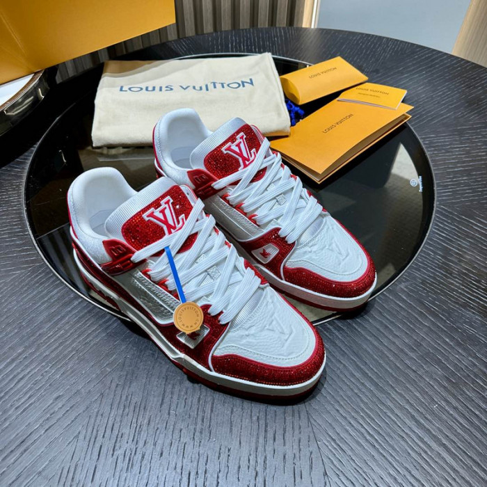 L0VT SNEAKER