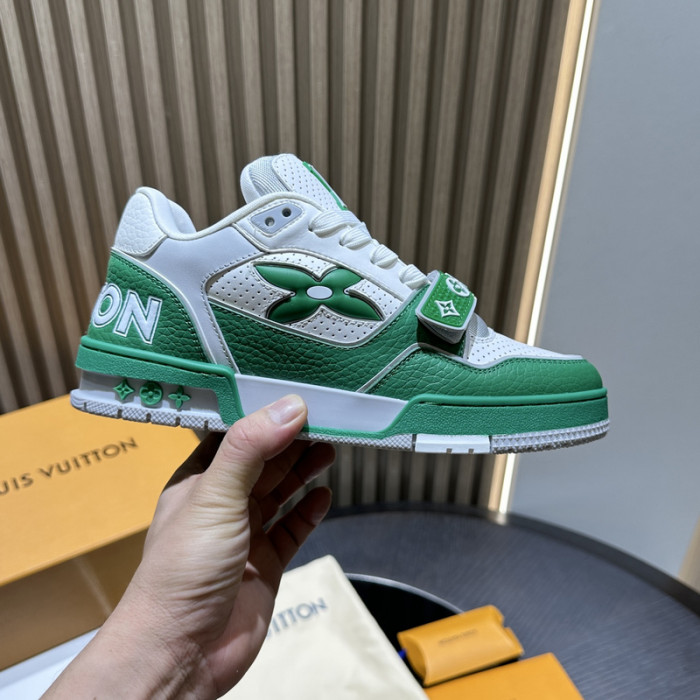 L0VT SNEAKER