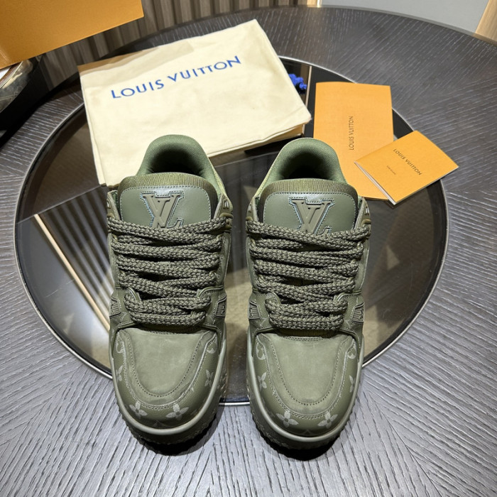 L0VT SNEAKER