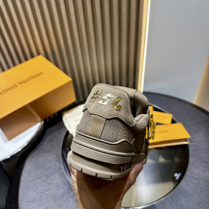 L0VT SNEAKER