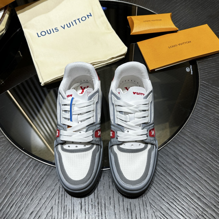 L0VT SNEAKER