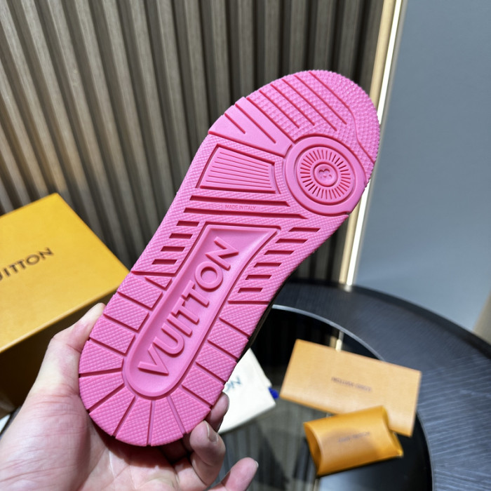 L0VT SNEAKER
