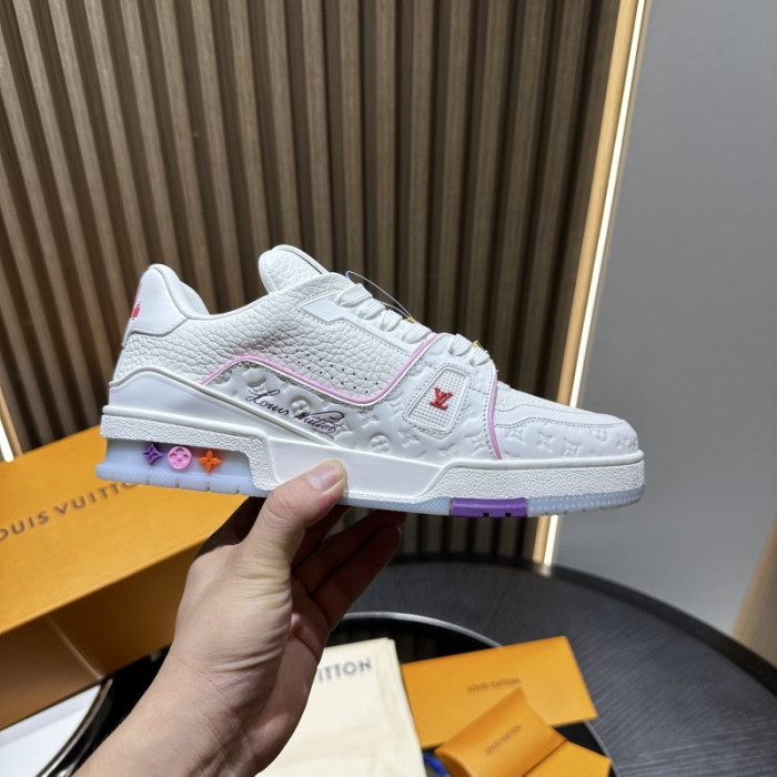 L0VT SNEAKER