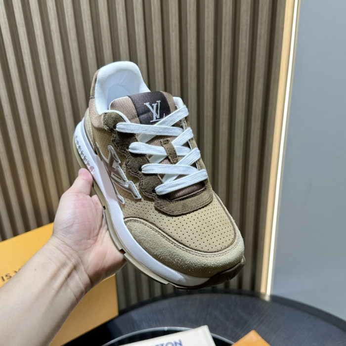 L0VT SNEAKER