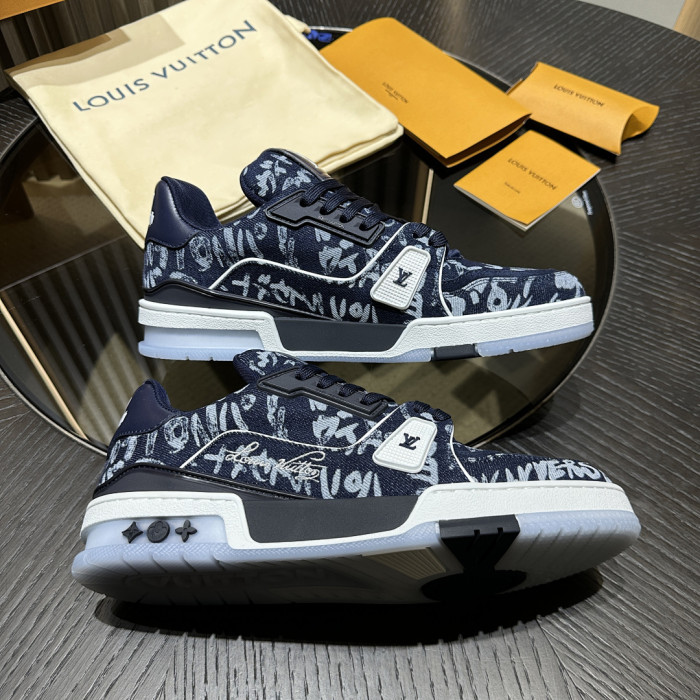 L0VT SNEAKER