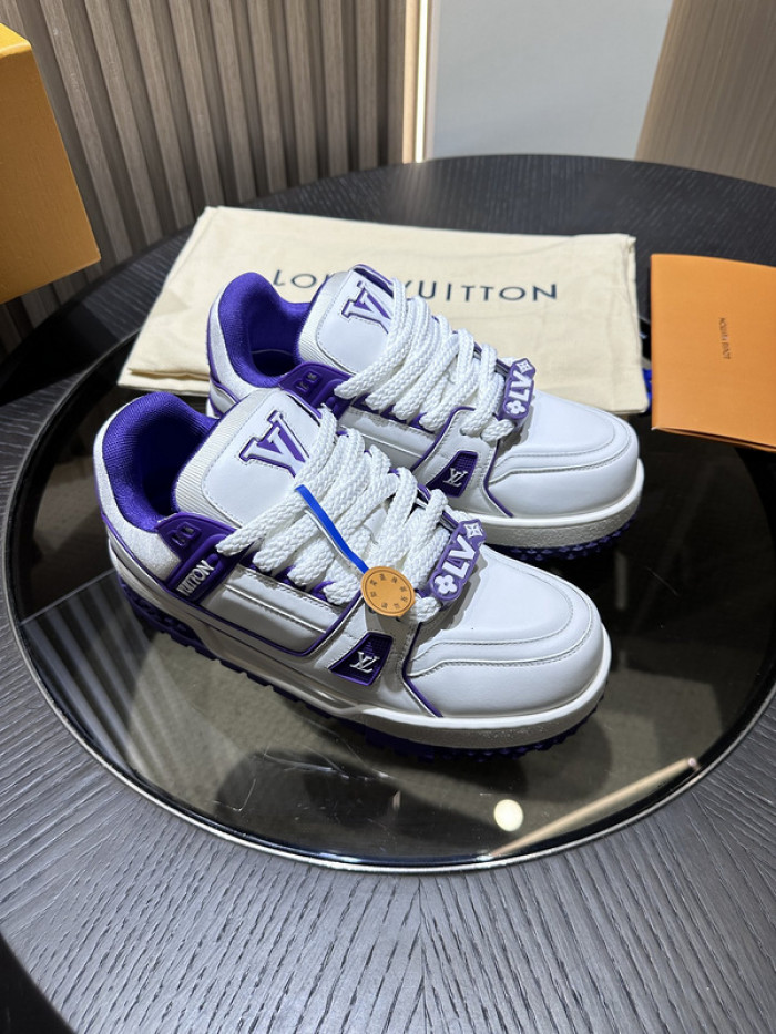 L0VT SNEAKER