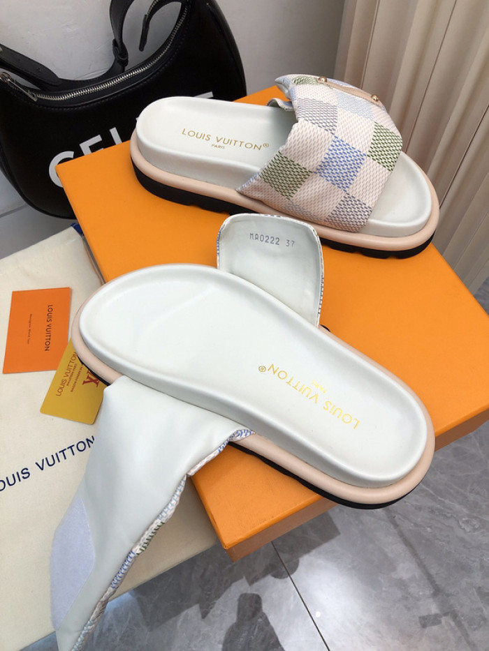 L0VT SANDAL