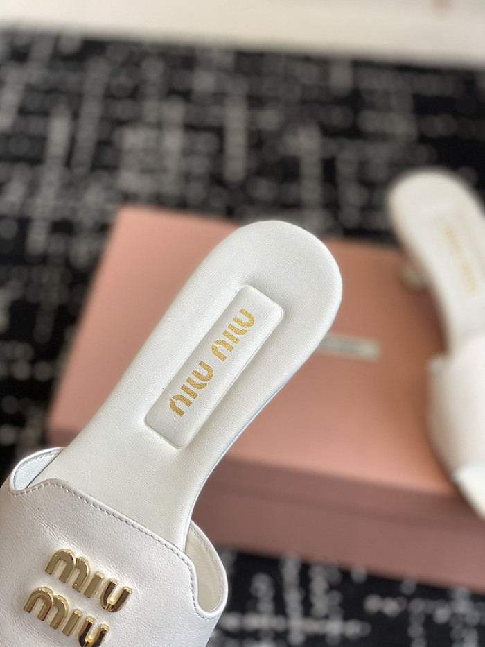 M1U SANDAL