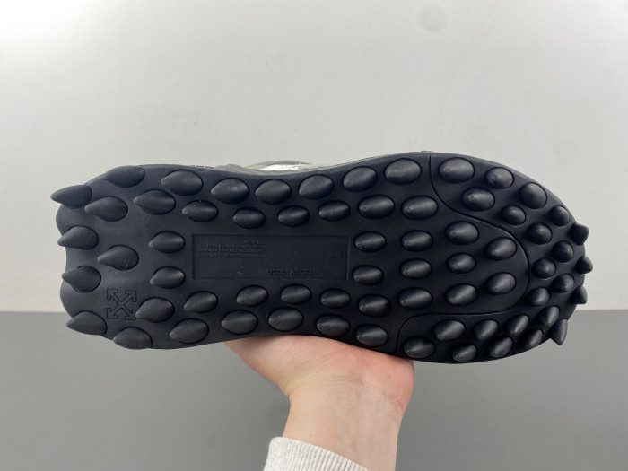 OFW SNEAKER