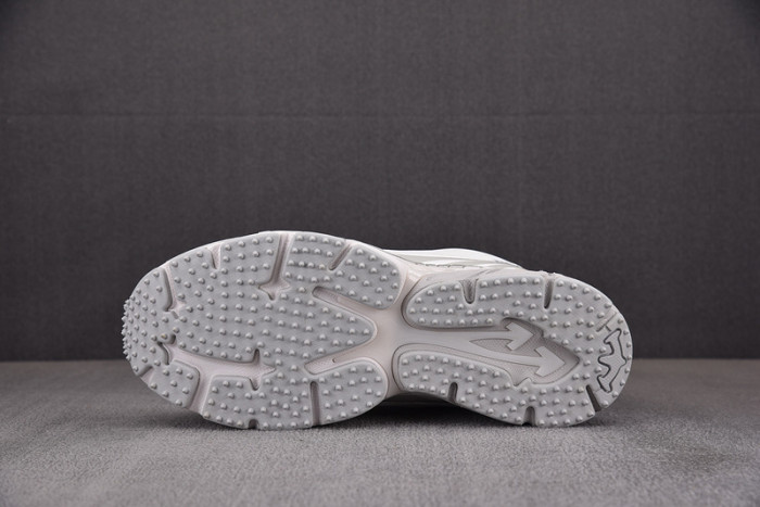 OFW SNEAKER