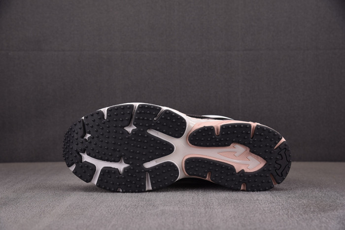 OFW SNEAKER