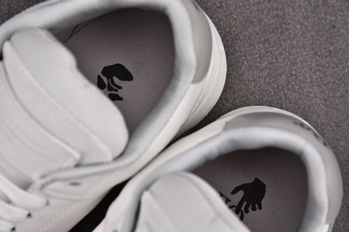 OFW SNEAKER