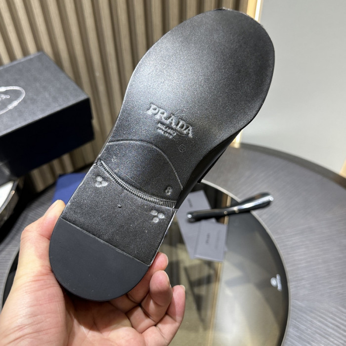 PRAD SNEAKER