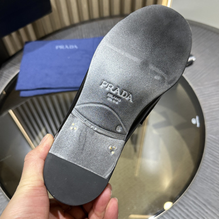 PRAD SNEAKER