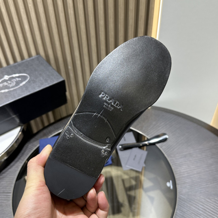 PRAD SNEAKER