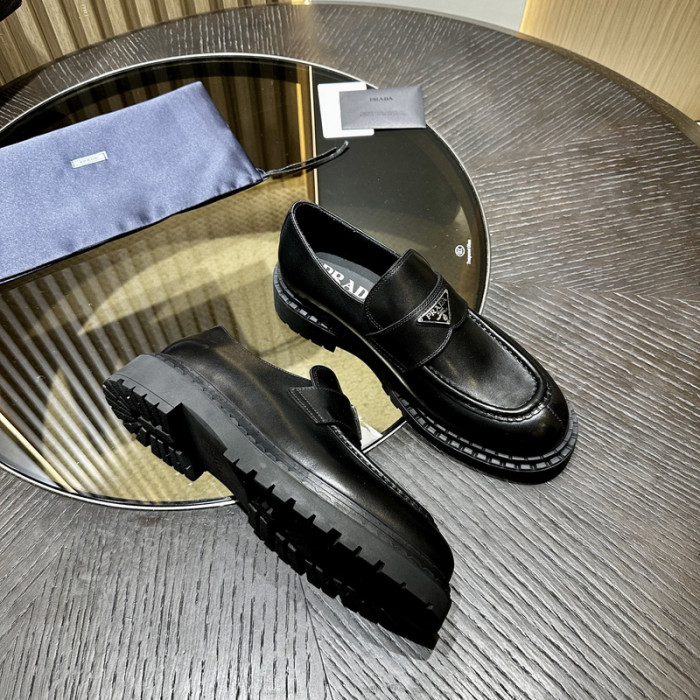 PRAD SNEAKER